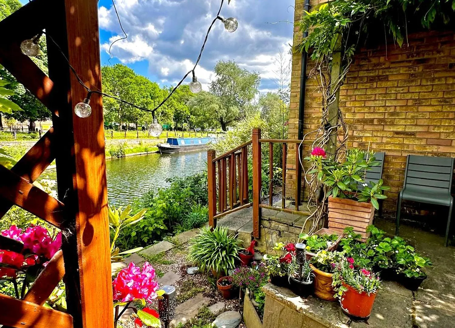 Apartment Canal View House: City of London Oasis